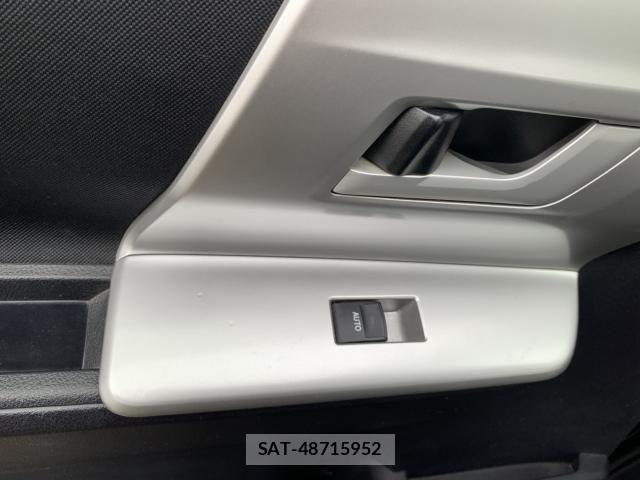 Toyota VOXY 2011-11 8872378-18