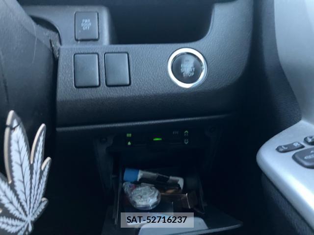 Toyota VOXY 2011-09 8872381-14