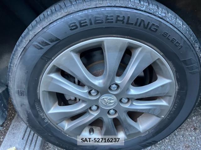 Toyota VOXY 2011-09 8872381-5