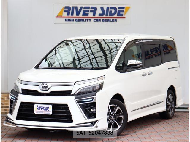 Toyota VOXY 2021-08 8882871-0