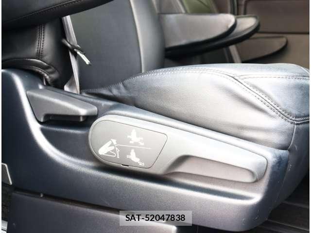 Toyota VOXY 2021-08 8882871-6