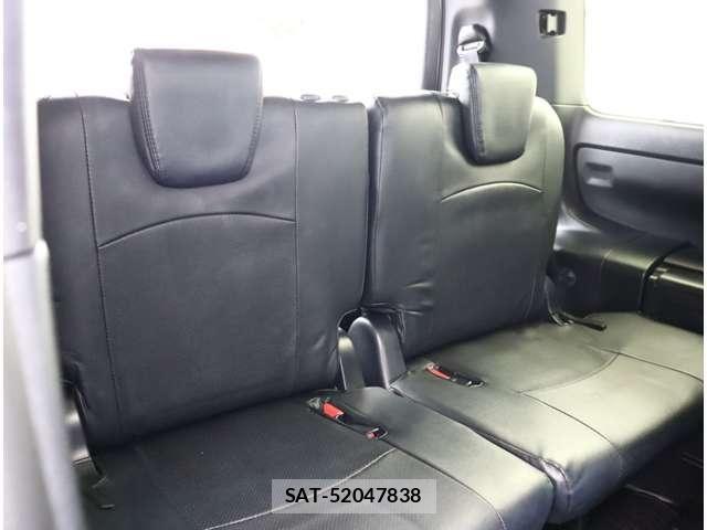 Toyota VOXY 2021-08 8882871-9