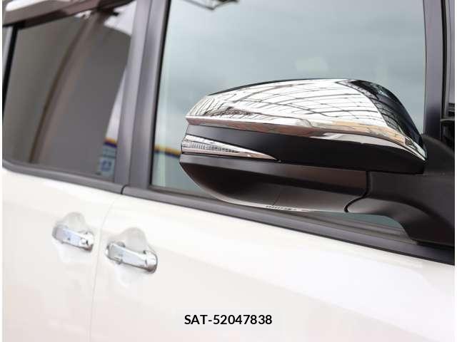 Toyota VOXY 2021-08 8882871-14