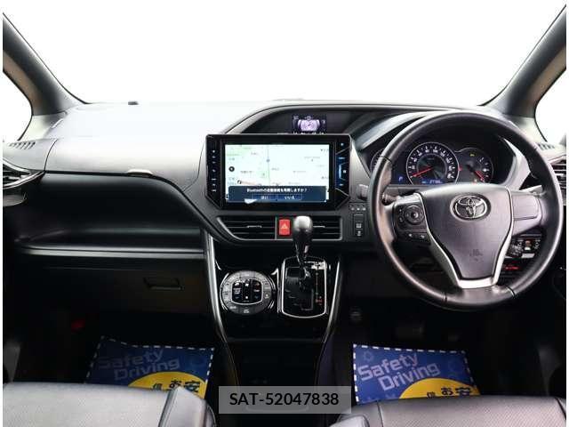 Toyota VOXY 2021-08 8882871-1