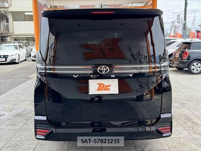 Toyota VOXY 2024-05 8882867-13