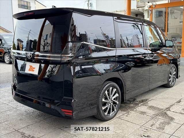 Toyota VOXY 2024-05 8882867-14