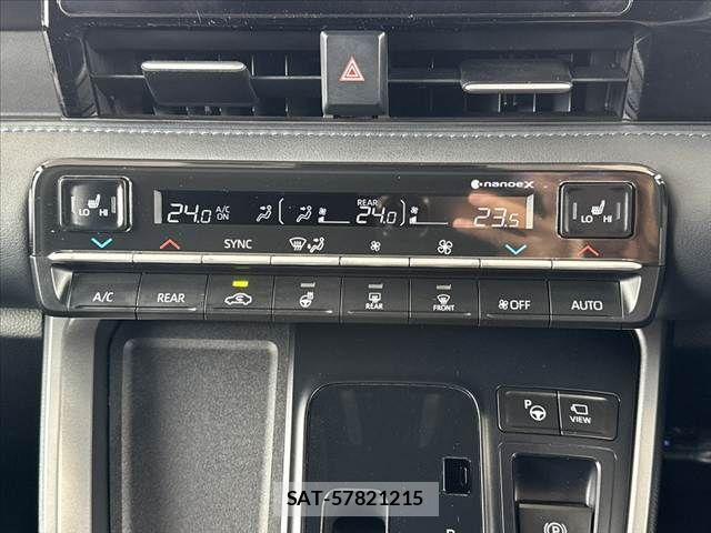 Toyota VOXY 2024-05 8882867-21