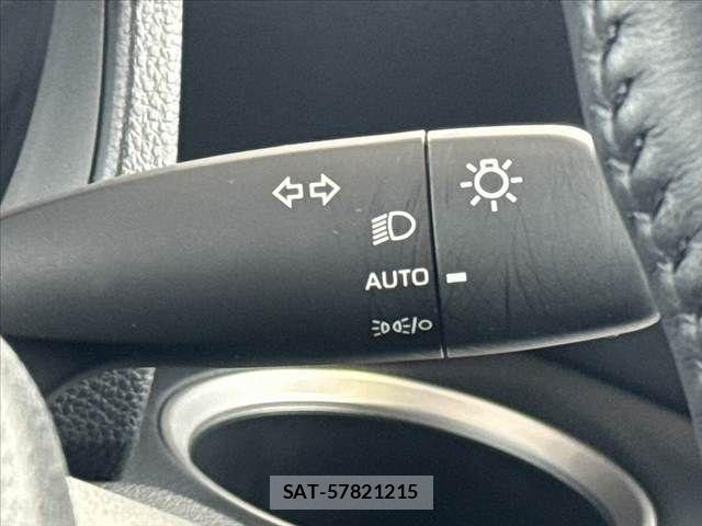 Toyota VOXY 2024-05 8882867-29