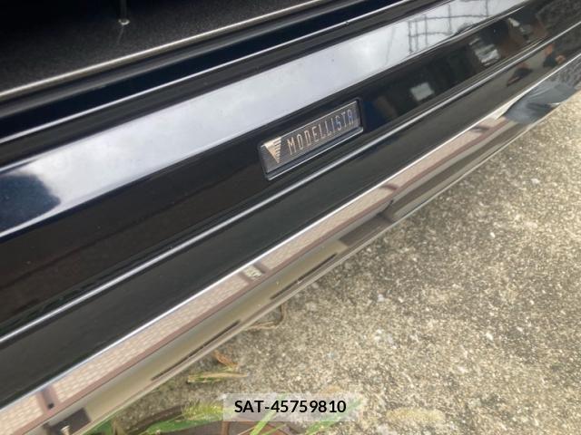 Toyota VOXY 2023-09 8882868-3