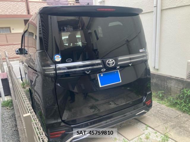 Toyota VOXY 2023-09 8882868-7
