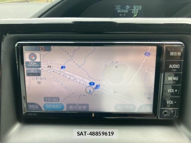 Toyota VOXY 2017-10 8882901-16