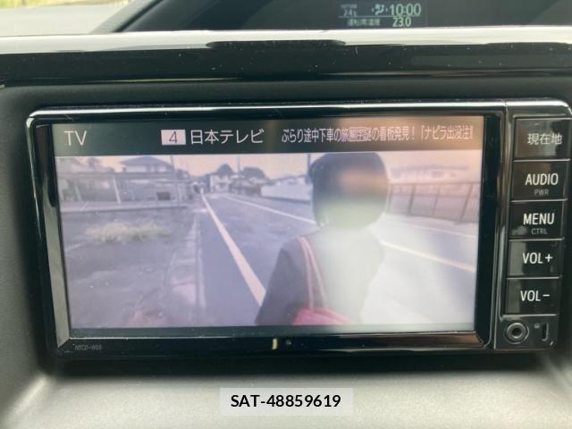 Toyota VOXY 2017-10 8882901-18
