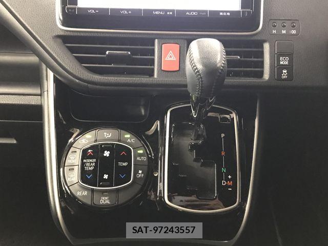 Toyota VOXY 2018-12 8882876-12
