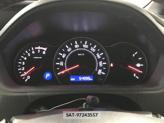 Toyota VOXY 2018-12 8882876-13