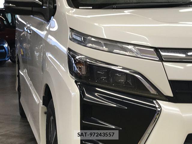 Toyota VOXY 2018-12 8882876-23