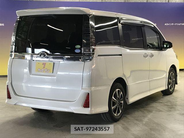 Toyota VOXY 2018-12 8882876-2