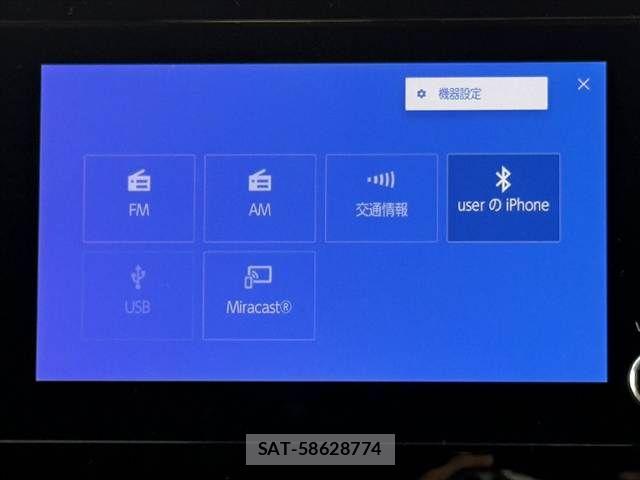 Toyota VOXY 2022-03 8882870-3