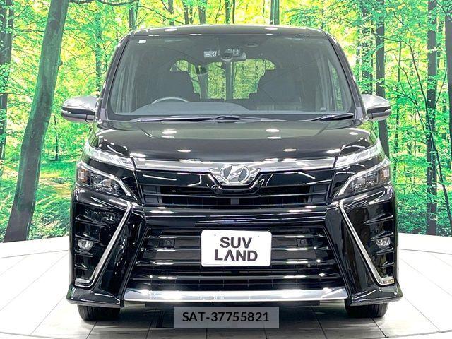 Toyota VOXY 2019-02 8882873-15