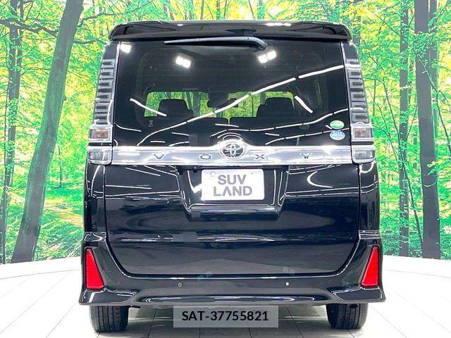 Toyota VOXY 2019-02 8882873-16