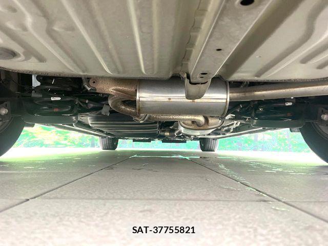 Toyota VOXY 2019-02 8882873-19