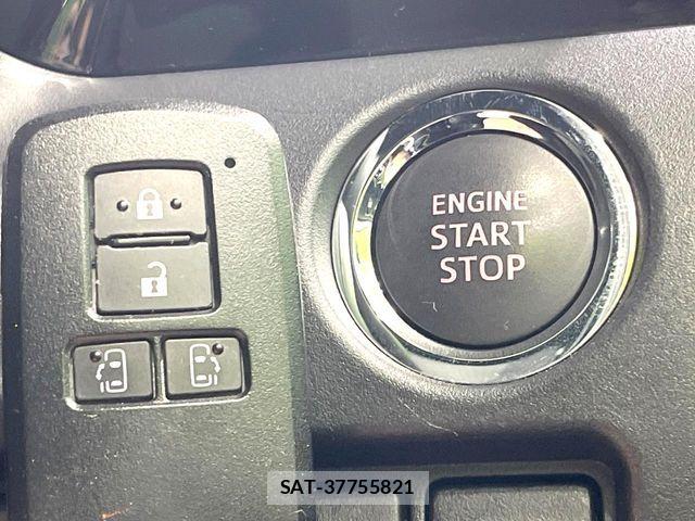 Toyota VOXY 2019-02 8882873-7