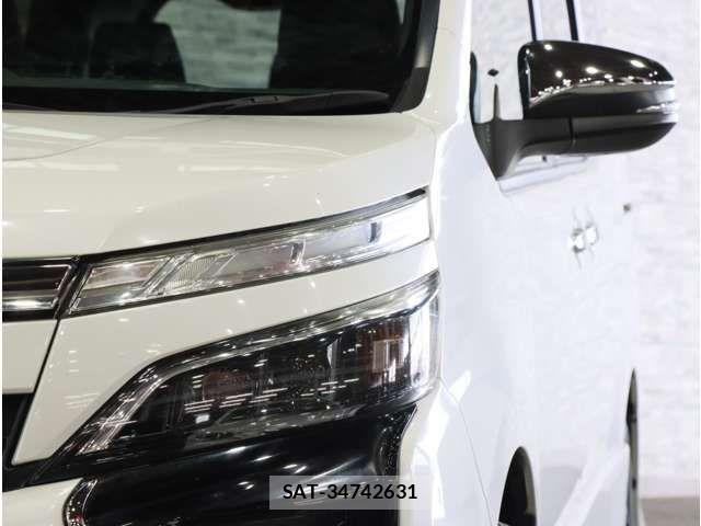 Toyota VOXY 2019-09 8882882-17