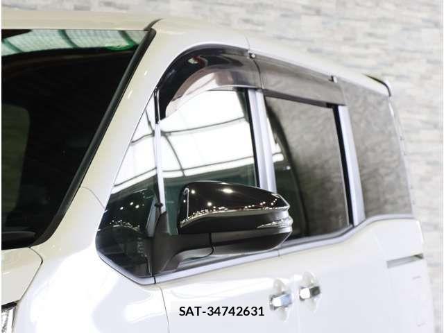 Toyota VOXY 2019-09 8882882-19