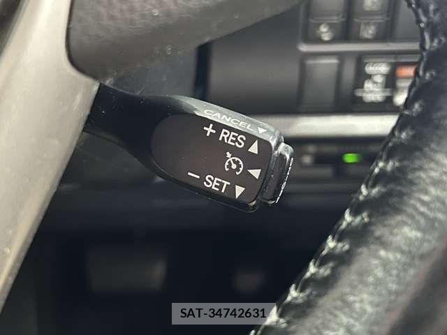 Toyota VOXY 2019-09 8882882-8