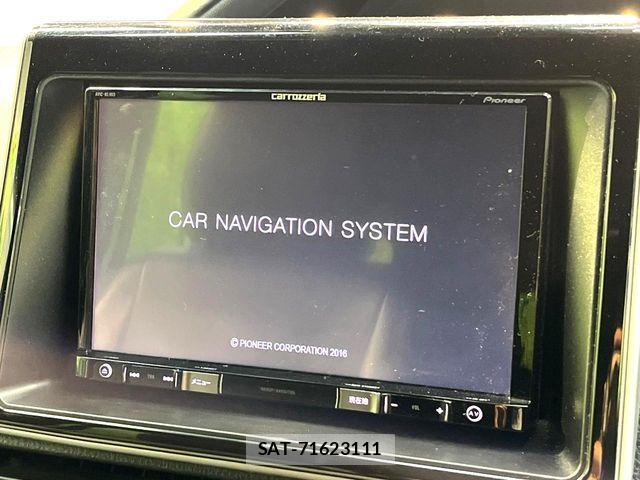 Toyota VOXY 2017-08 8882884-4