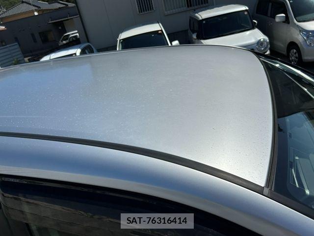 Toyota VOXY 2009-10 8882907-10