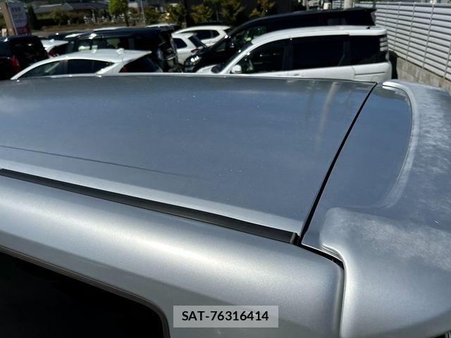 Toyota VOXY 2009-10 8882907-12