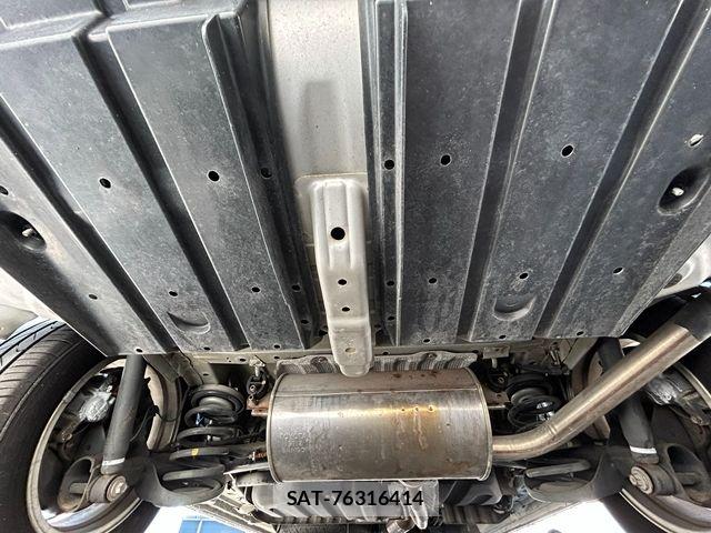 Toyota VOXY 2009-10 8882907-25