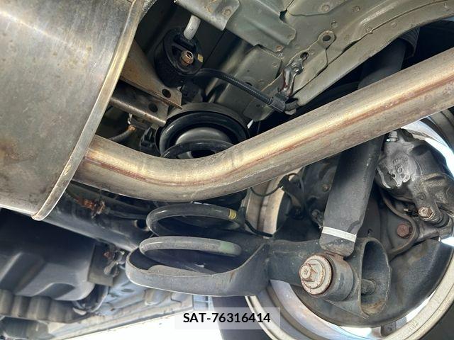 Toyota VOXY 2009-10 8882907-26
