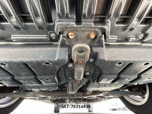 Toyota VOXY 2009-10 8882907-27