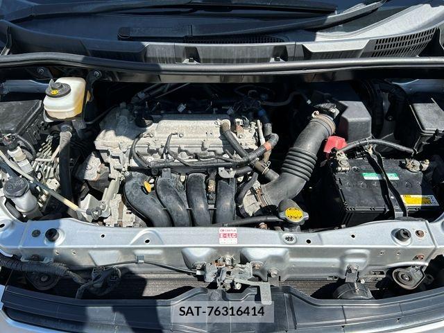 Toyota VOXY 2009-10 8882907-28