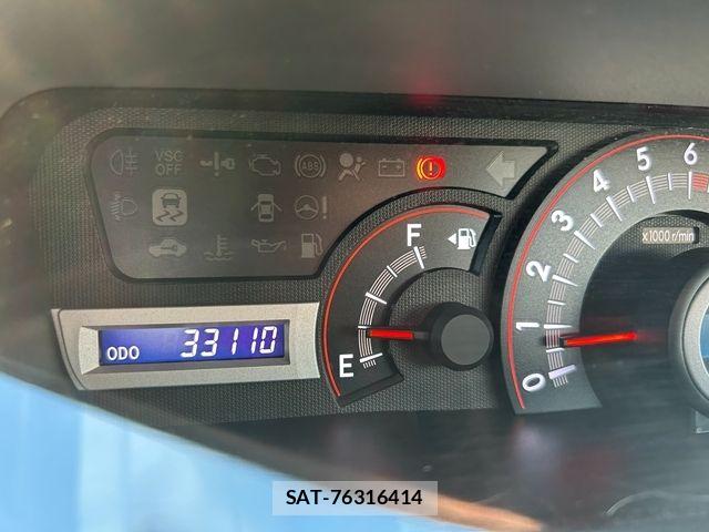 Toyota VOXY 2009-10 8882907-29