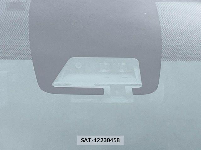 Toyota VOXY 2018-03 8882881-2