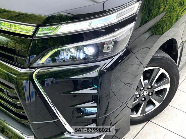 Toyota VOXY 2020-03 8882874-12