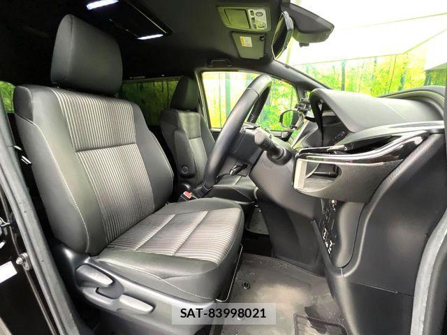Toyota VOXY 2020-03 8882874-7