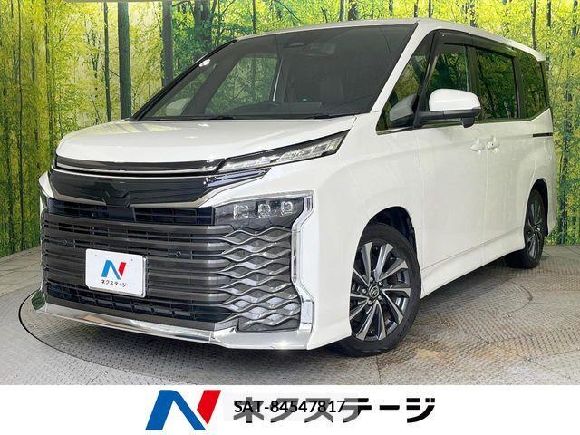 Toyota VOXY 2022-04 8882869-0