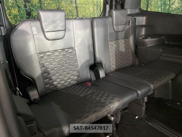 Toyota VOXY 2022-04 8882869-9