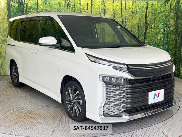 Toyota VOXY 2022-04 8882869-16