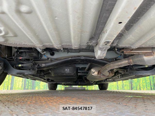 Toyota VOXY 2022-04 8882869-18