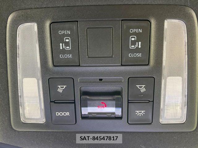 Toyota VOXY 2022-04 8882869-5