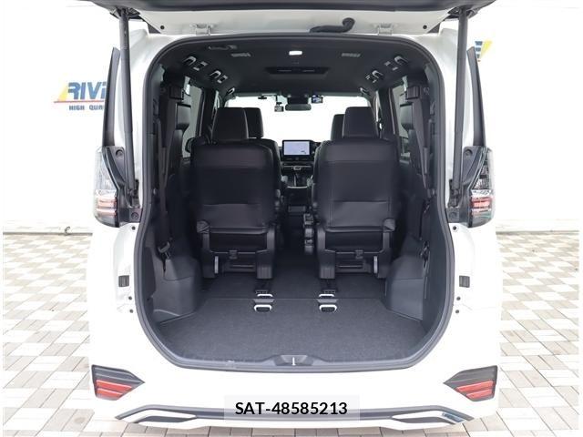 Toyota VOXY 2024-04 8882864-8