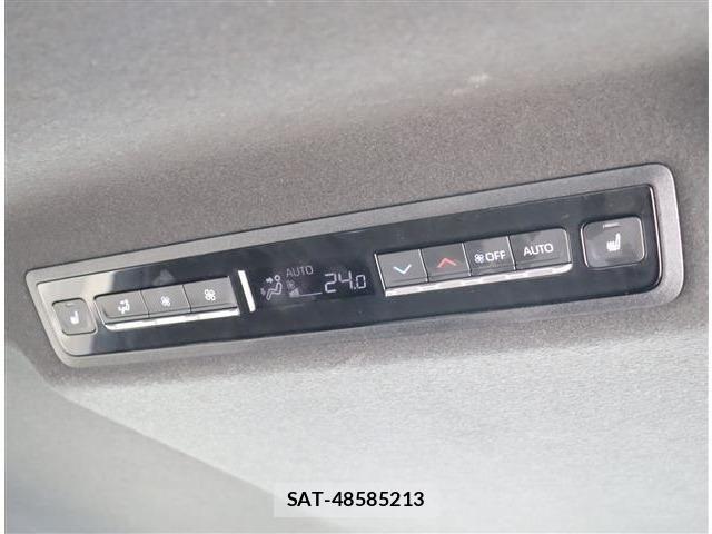 Toyota VOXY 2024-04 8882864-20