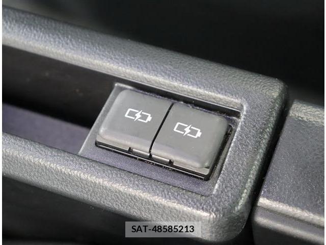 Toyota VOXY 2024-04 8882864-21
