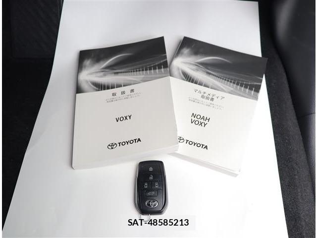 Toyota VOXY 2024-04 8882864-23