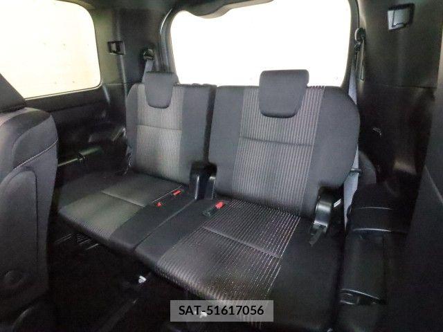 Toyota VOXY 2019-02 8882878-10
