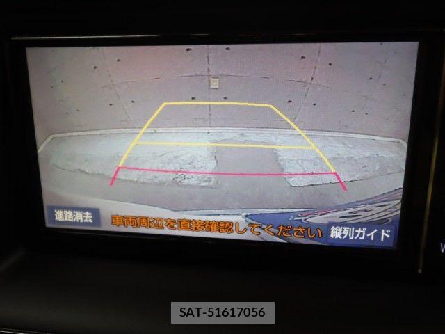 Toyota VOXY 2019-02 8882878-15